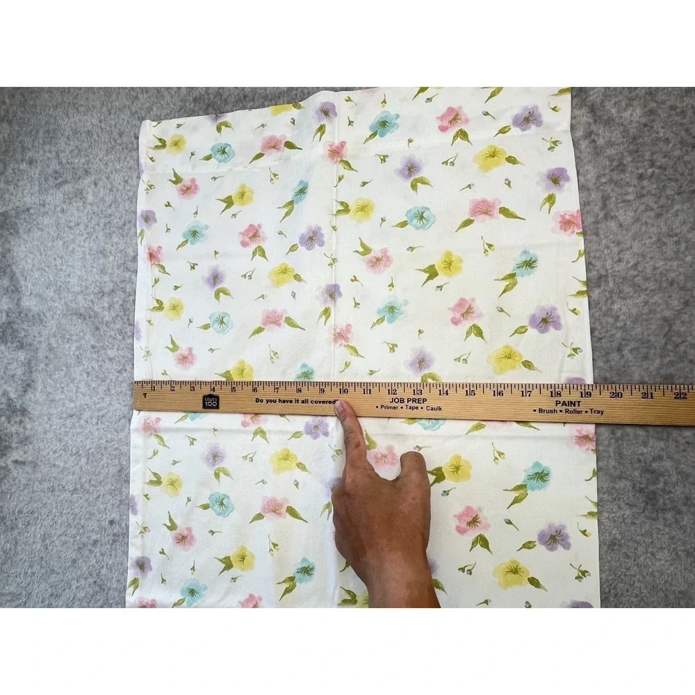 Dan River Fine Muslim Set Of 2 Pillowcases Vtg 100% Cotton White Floral Cottage